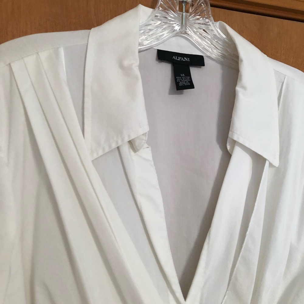 Alfani VEUC Ultra flattering fitted blouse - Picture 2 of 6